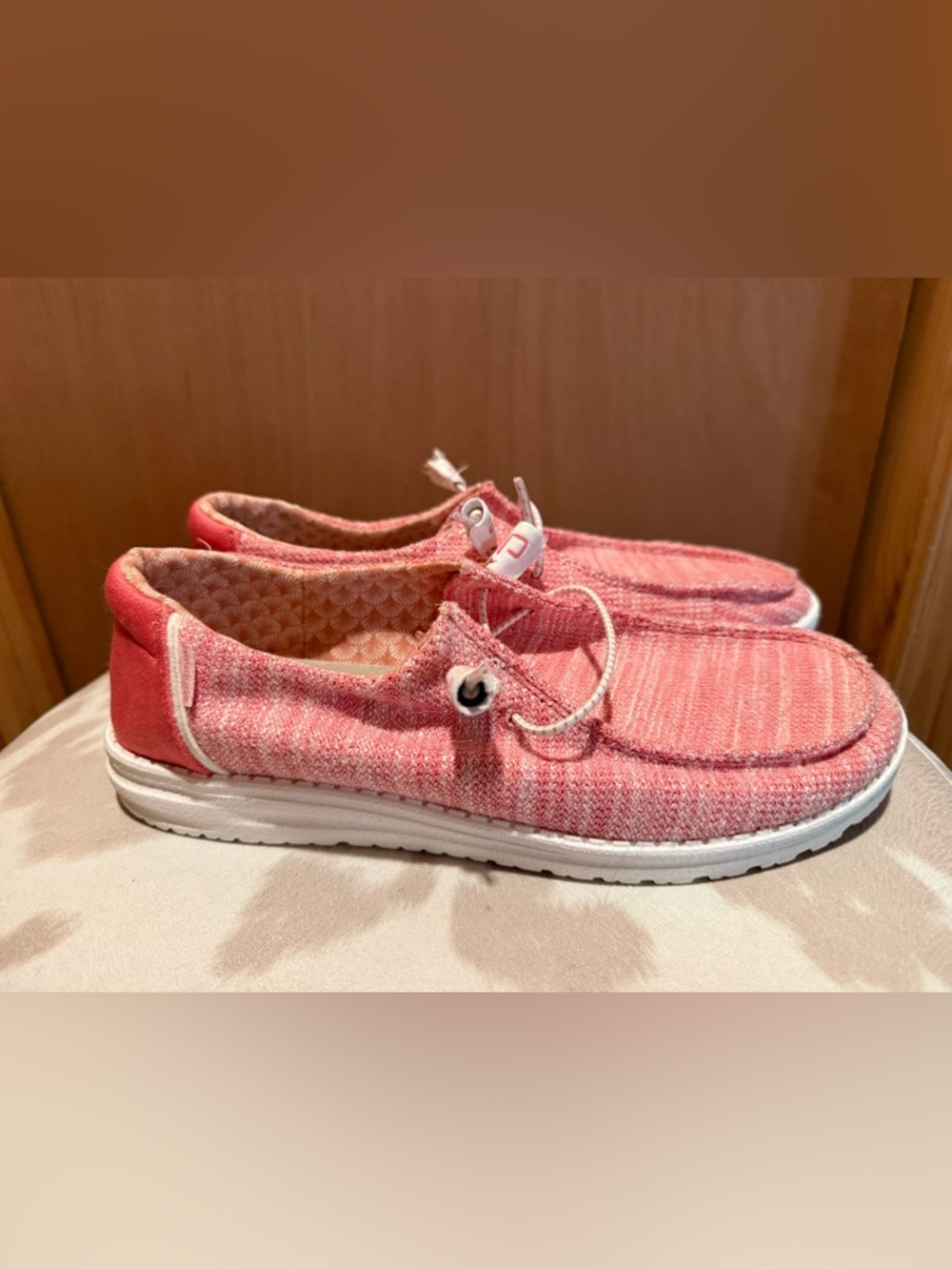 Women’s Hey Dudes Wendy Stretch Coral Pearl- NWOT